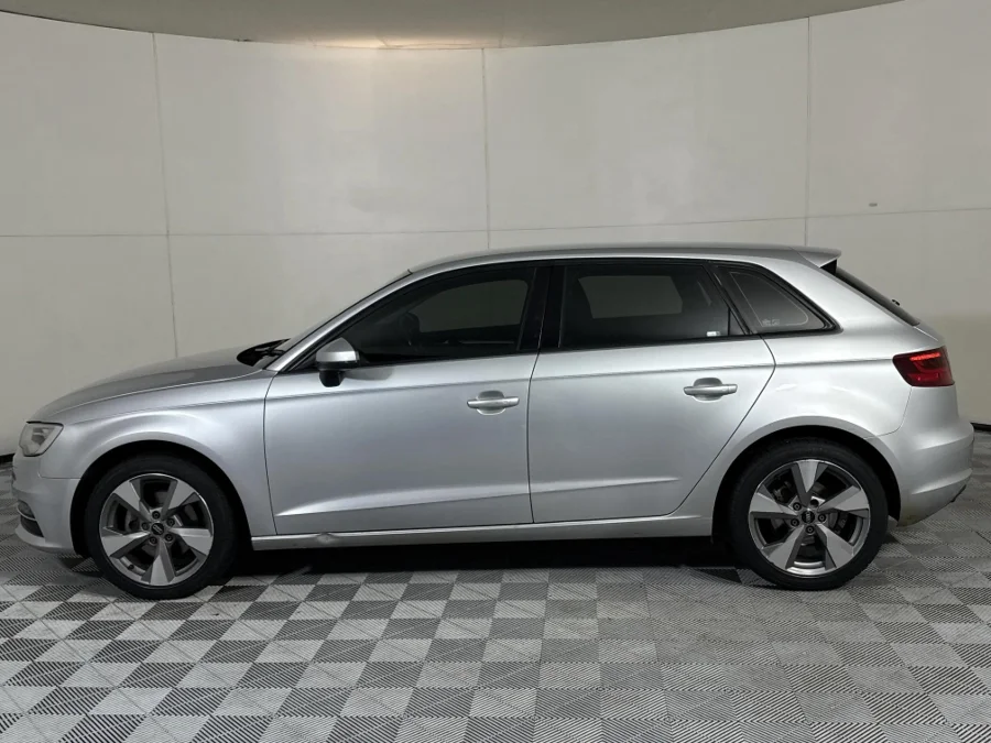 Used 2013 Audi A3 Sportback 1.6TDI S - WeBuyCars Midstream