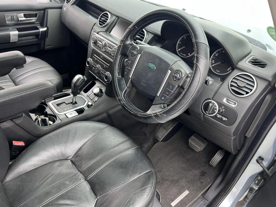 Used 2011 Land Rover Discovery SDV6 SE - EBK Auto