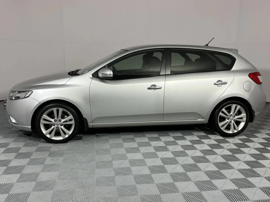 Used 2011 Kia Cerato hatch 2.0 SX auto - WeBuyCars Brackenfell Cape Town