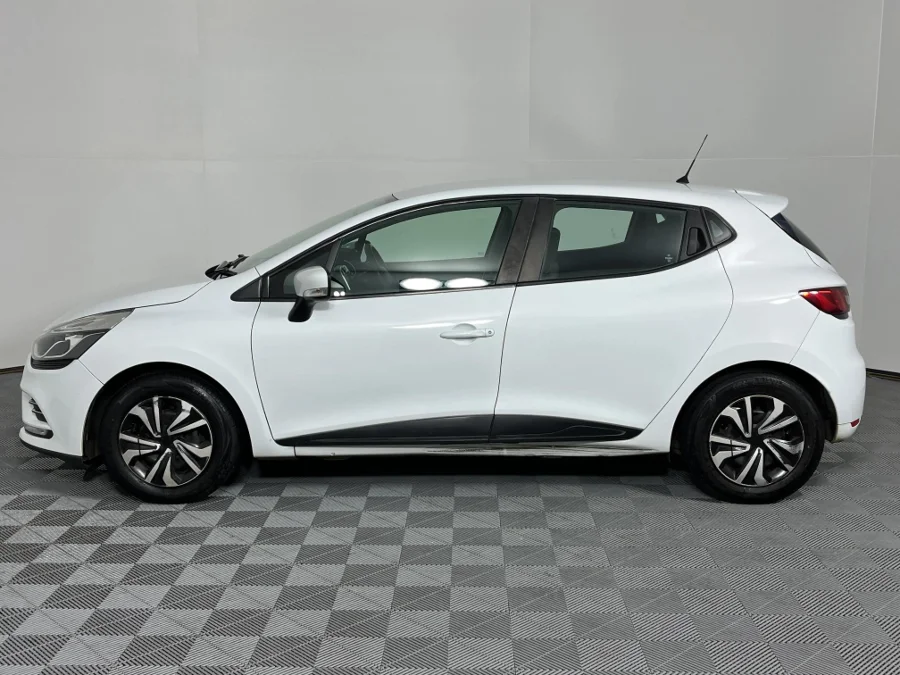 Used 2019 Renault Clio 66kW turbo Authentique - WeBuyCars Montana Used 2019 Renault Clio 66kW turbo Authentique - WeBuyCars Montana