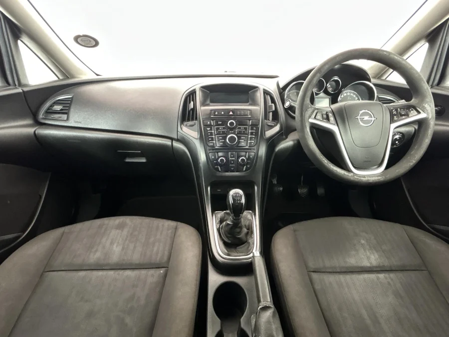 Used 2015 Opel Astra sedan 1.4 Turbo Essentia - WeBuyCars Richmond