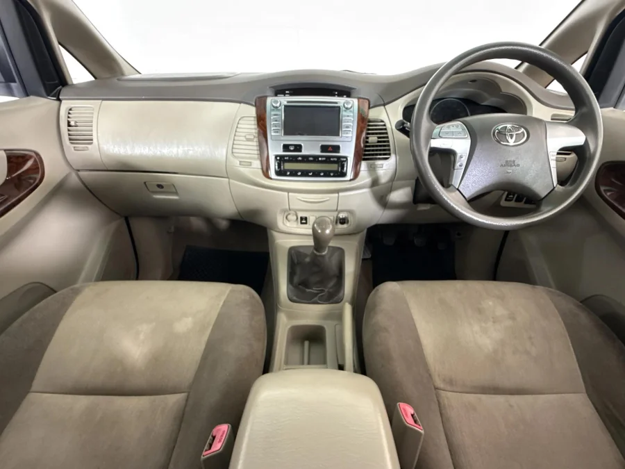 Used 2012 Toyota Innova 2.7 7-seater - WeBuyCars JHB South