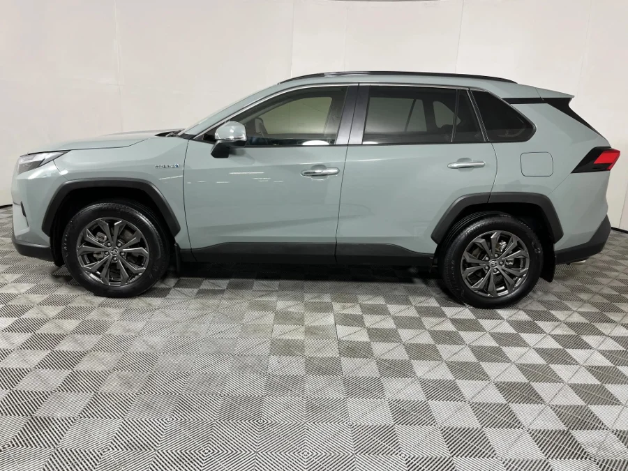 Used 2022 Toyota RAV4 2.5 Hybrid VX E-Four - WeBuyCars Montana