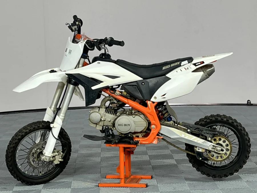 Preloaded Image 10