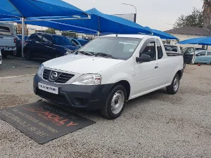 Used 2022 Nissan NP200 1.6i