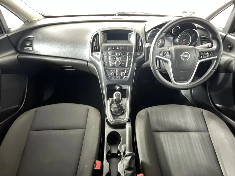 Used 2015 Opel Astra hatch 1.4 Turbo Essentia - WeBuyCars  Witbank