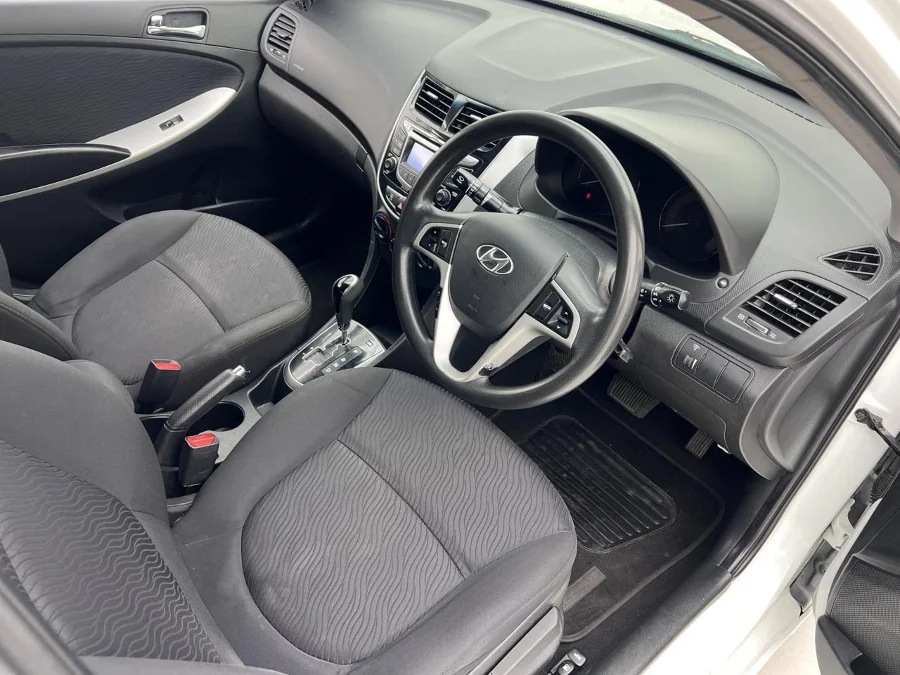 Used 2013 Hyundai Accent sedan 1.6 Fluid auto - EBK Auto