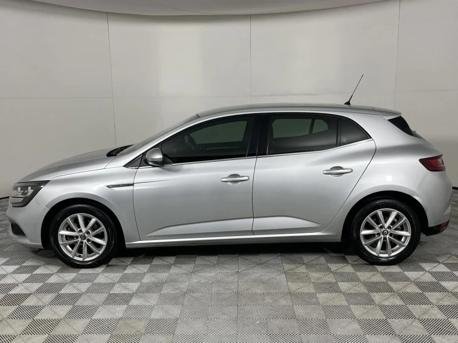 Used 2019 Renault Megane 97kW Dynamique auto - WeBuyCars Mbombela