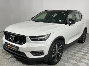 Used 2018 Volvo XC40 D4 AWD Momentum