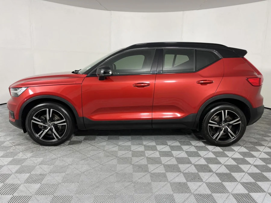 Used 2019 Volvo XC40 D4 AWD R-Design - WeBuyCars The Dome