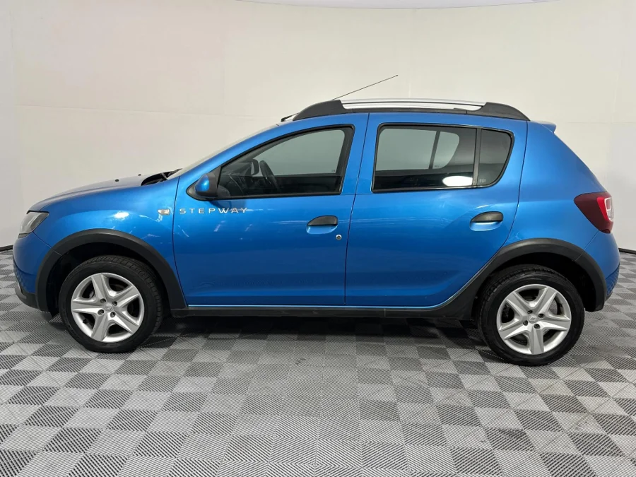 Used 2014 Renault Sandero Stepway 66kW turbo - WeBuyCars Germiston