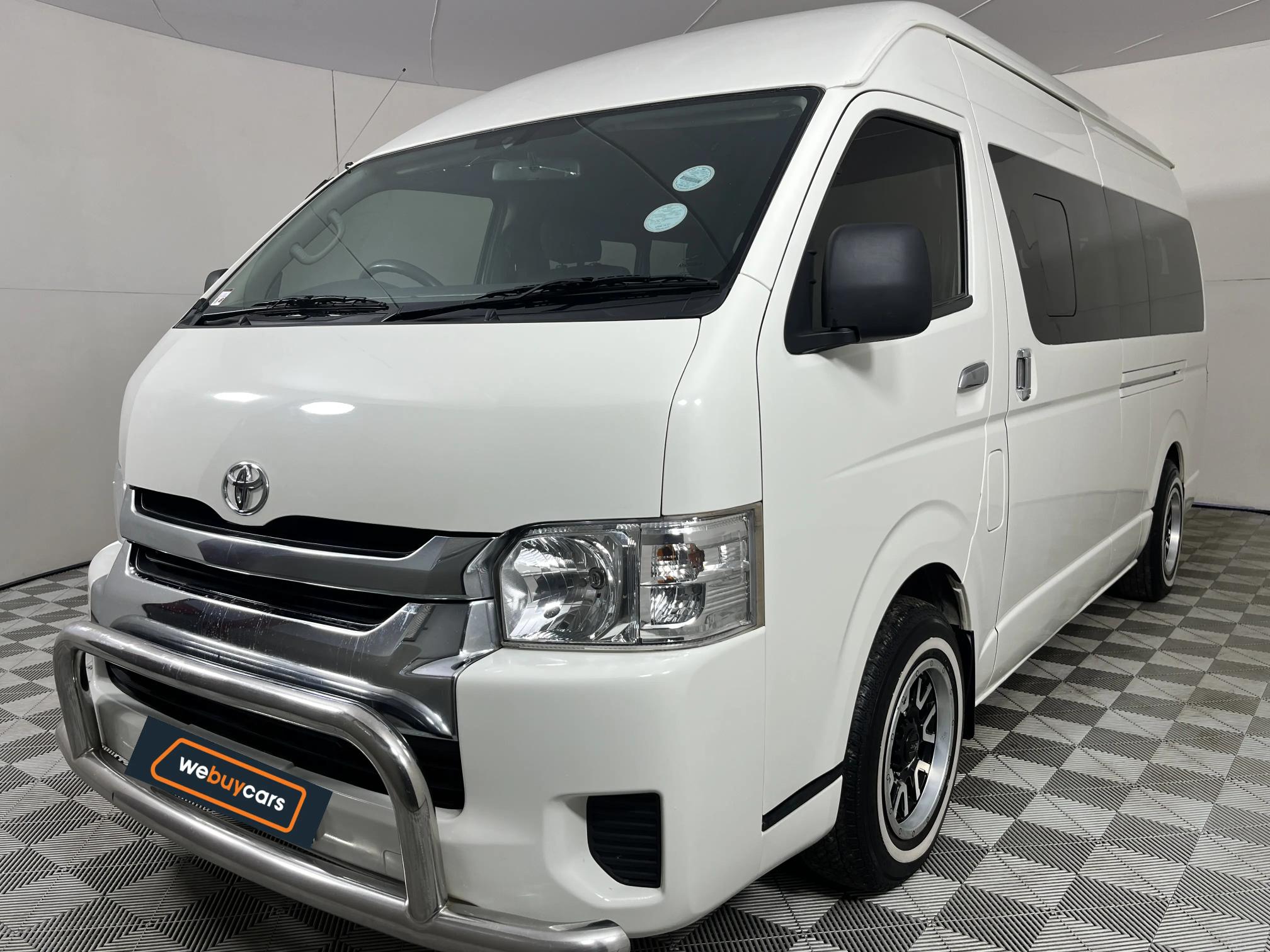Used 2022 Toyota Quantum 2.5D-4D GL 14-seater bus
