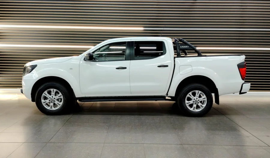 Used 2023 Nissan Navara 2.5DDTi double cab SE Plus auto - BOTHA AND DEYSEL EXECUTIVE MOTORS