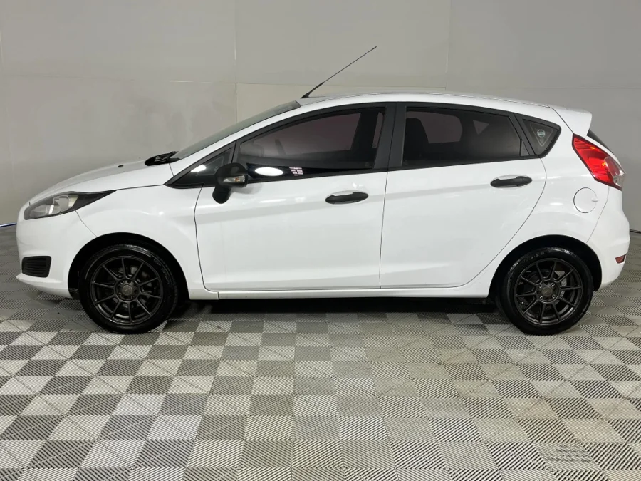 Used 2017 Ford Fiesta 5-door 1.0T Ambiente - WeBuyCars Silverlakes