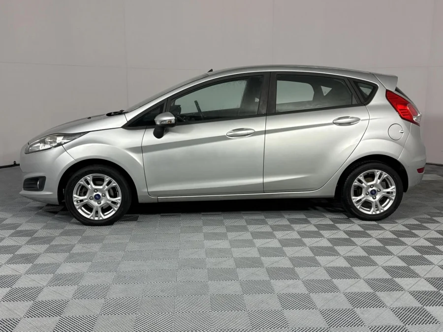 Used 2017 Ford Fiesta 5-door 1.0T Trend auto - WeBuyCars Lansdowne