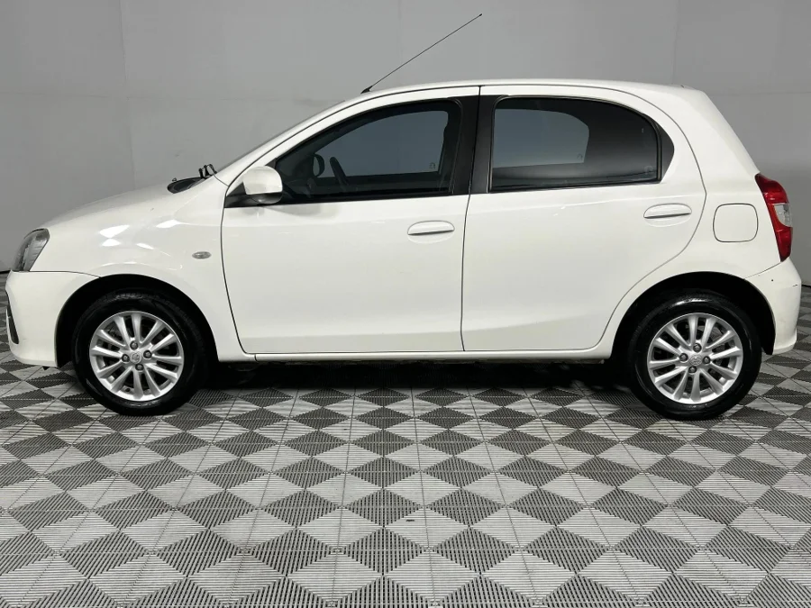 Used 2018 Toyota Etios hatch 1.5 Sprint - WeBuyCars Richmond