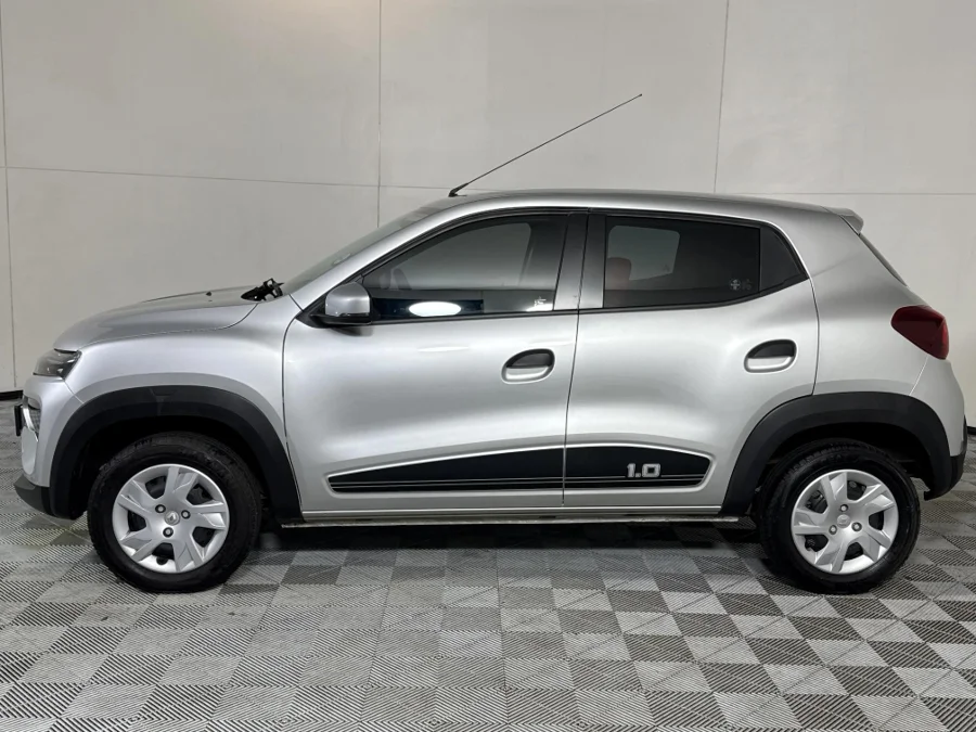Used 2025 Renault Kwid 1.0 Zen auto - WeBuyCars Midstream