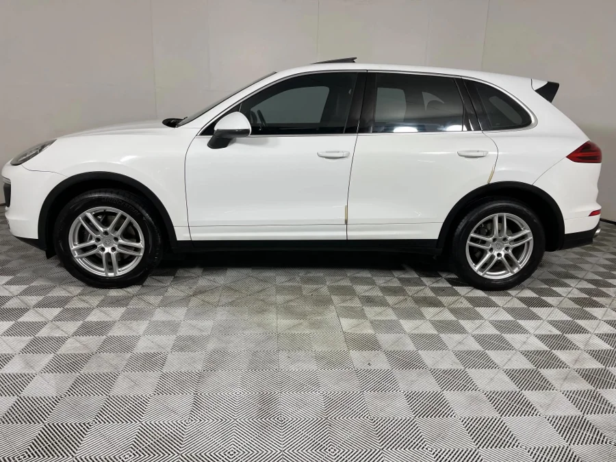 Used 2015 Porsche Cayenne - WeBuyCars The Dome