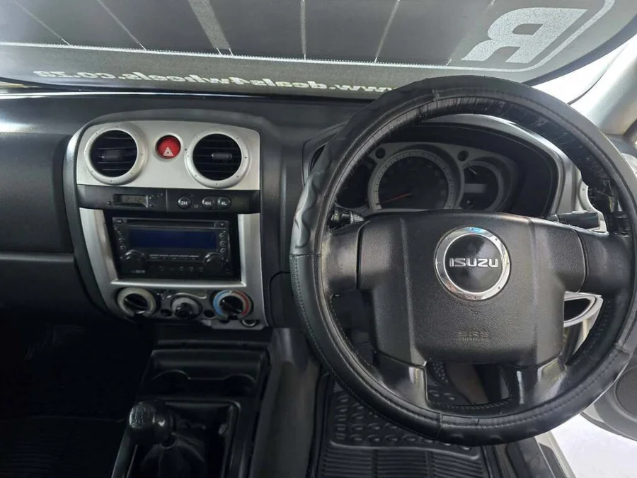 Used 2009 Isuzu KB 300D-Teq Extended cab 4x4 LX - Deals 4 Wheels Used 2009 Isuzu KB 300D-Teq Extended cab 4x4 LX - Deals 4 Wheels