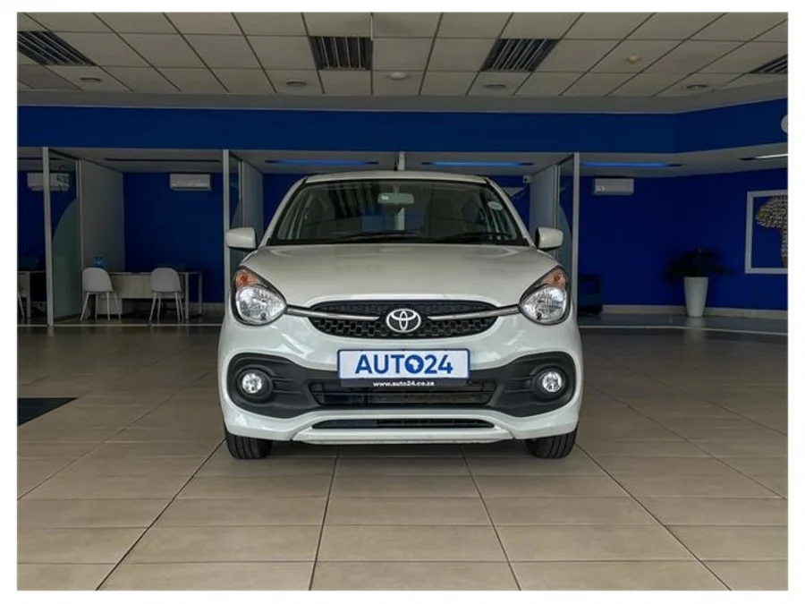 Used 2023 Toyota Vitz 1.0 XR manual - Auto 24