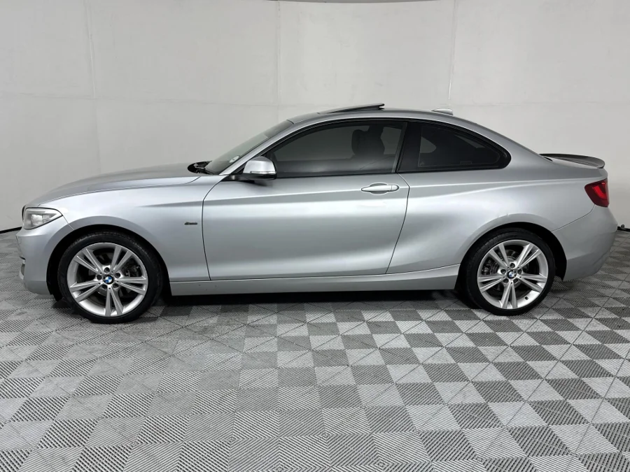 Used 2016 BMW 2 Series 220i coupe Sport Line - WeBuyCars The Dome