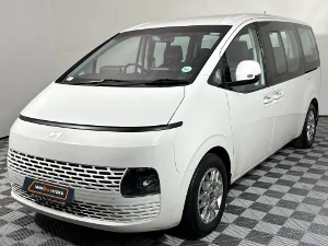Used 2025 Hyundai Staria 2.2D Executive 9-seater Used 2025 Hyundai Staria 2.2D Executive 9-seater