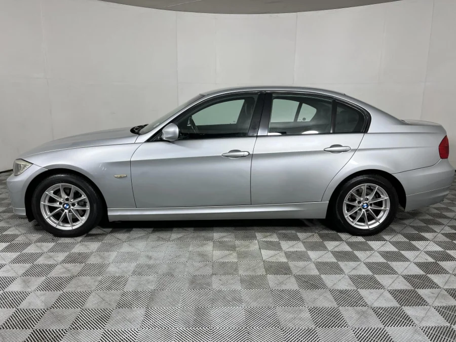 Used 2010 BMW 3 Series 320i auto - WeBuyCars The Dome