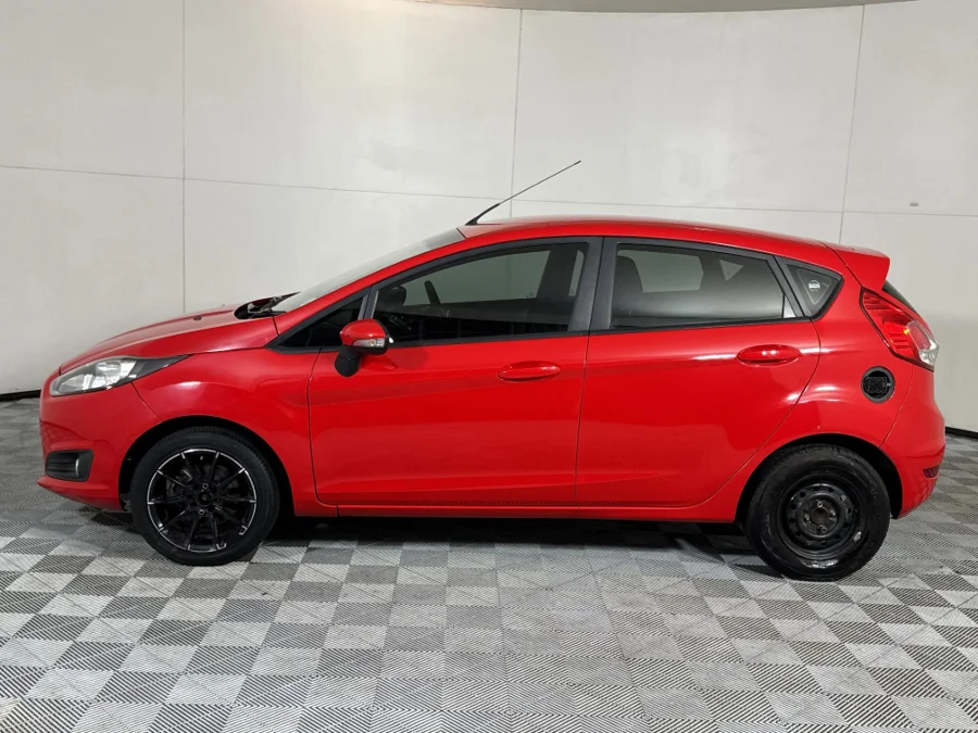 Used 2017 Ford Fiesta 5-door 1.0T Trend auto - WeBuyCars Midstream