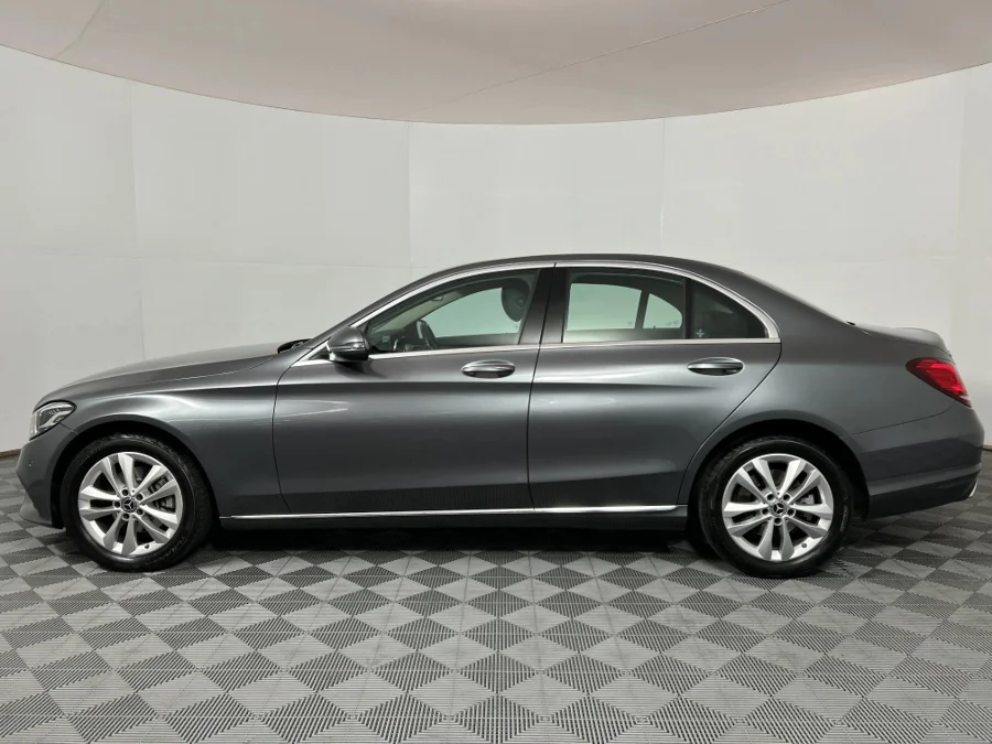 Used 2018 Mercedes-Benz C-Class C220d Avantgarde - WeBuyCars Lansdowne Used 2018 Mercedes-Benz C-Class C220d Avantgarde - WeBuyCars Lansdowne