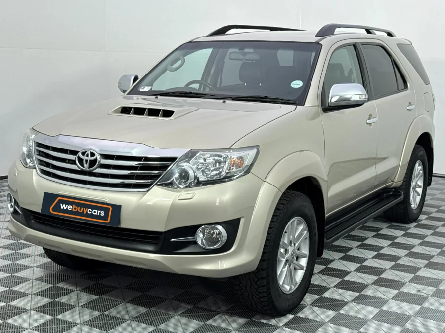 Used 2016 Toyota Fortuner 3.0D-4D 4x4 Limited auto - WeBuyCars Germiston Used 2016 Toyota Fortuner 3.0D-4D 4x4 Limited auto - WeBuyCars Germiston