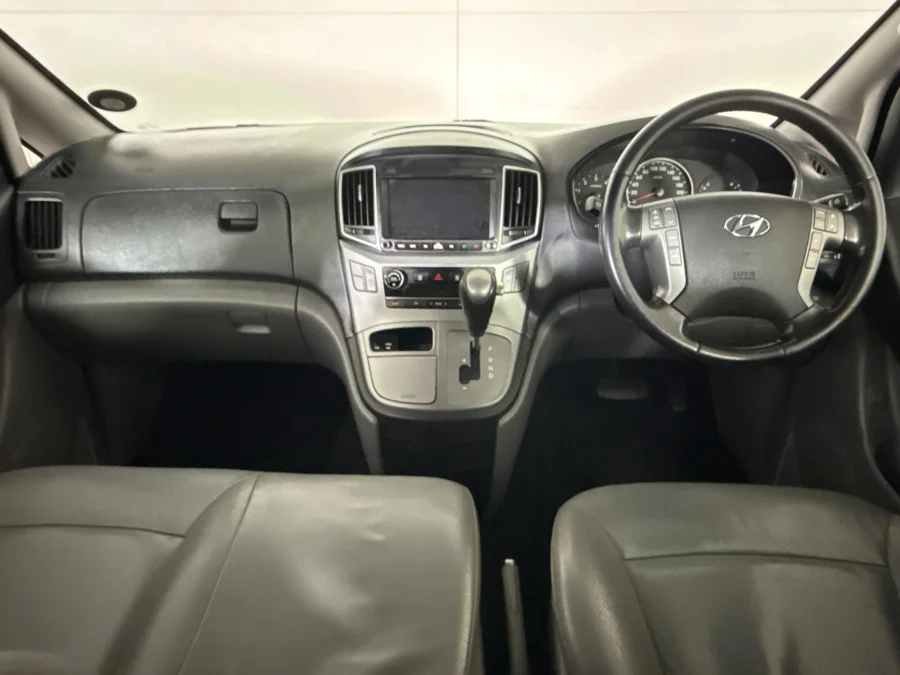 Used 2019 Hyundai H-1 2.5VGTi bus Elite 9-seater - WeBuyCars Midstream