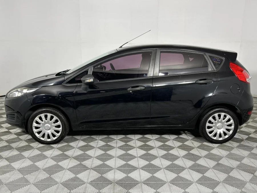 Used 2013 Ford Fiesta 5-door 1.4 Ambiente - WeBuyCars Lansdowne