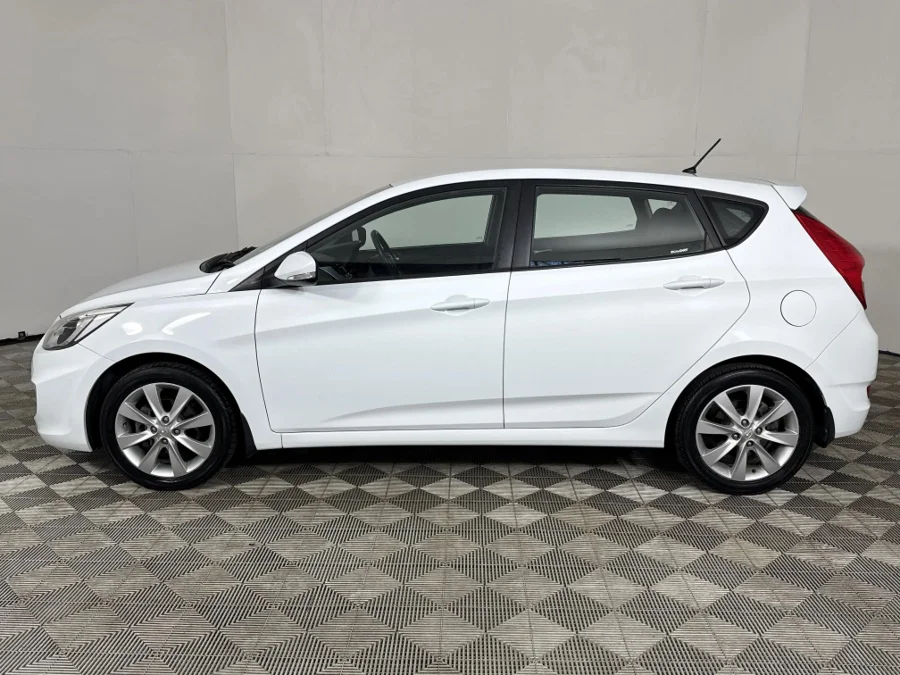 Used 2016 Hyundai Accent hatch 1.6 Fluid - WeBuyCars George
