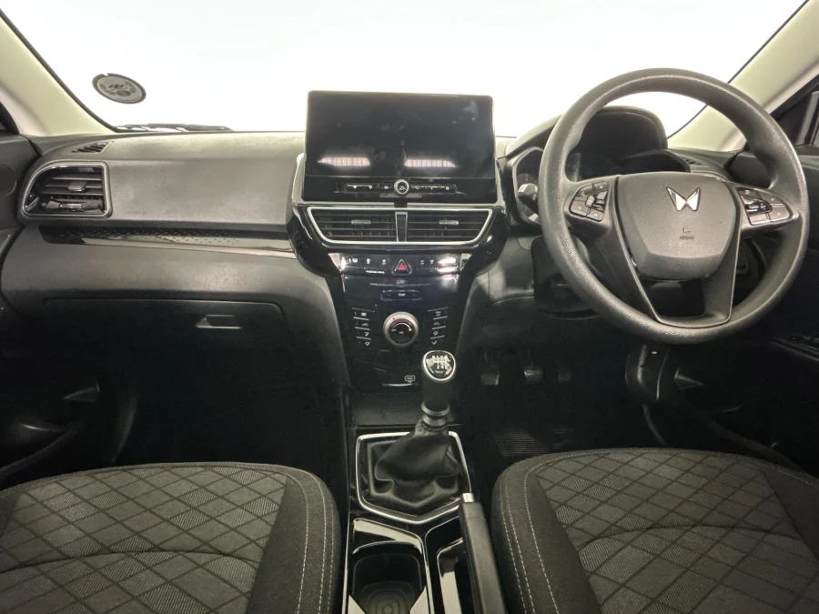 Used 2025 Mahindra XUV 3XO 1.2T MX3 manual - WeBuyCars Richmond