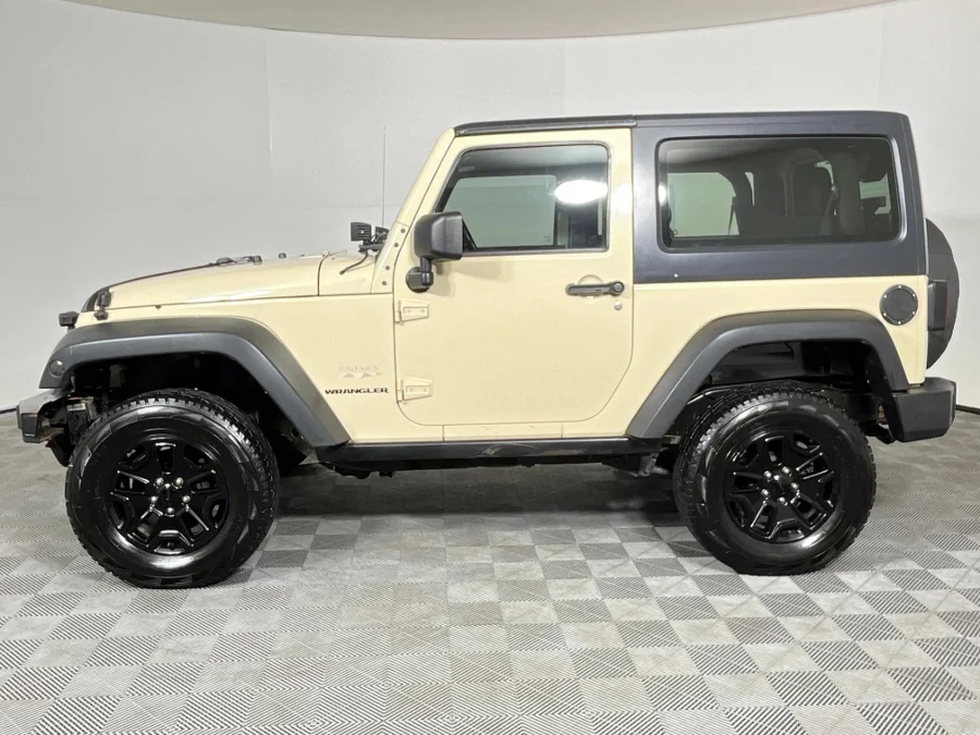 Used 2011 Jeep Wrangler 3.8L Sahara - WeBuyCars  Witbank