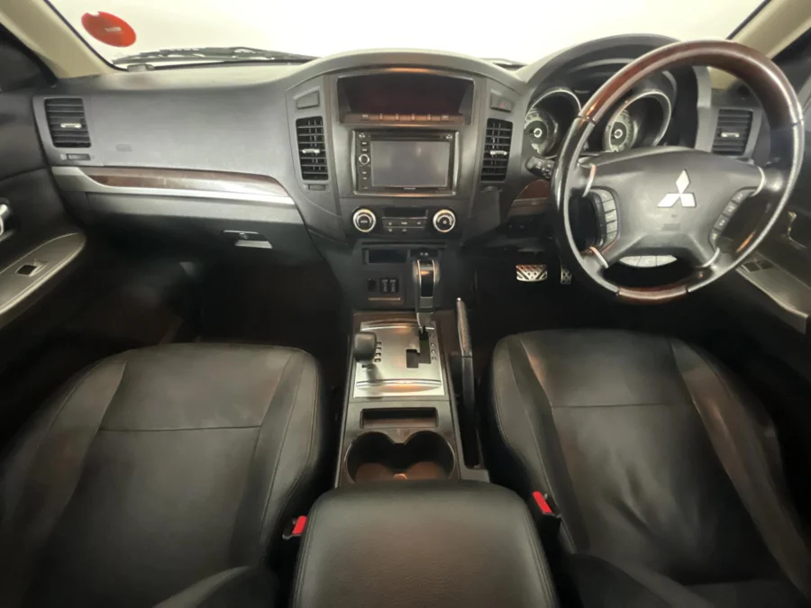 Used 2013 Mitsubishi Pajero 3-door 3.2DI-D GLS Pajero Legend Limited Edition 100 - WeBuyCars Brackenfell Cape Town