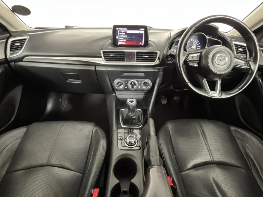 Used 2017 Mazda Mazda3 hatch 1.6 Dynamic - WeBuyCars Gqeberha
