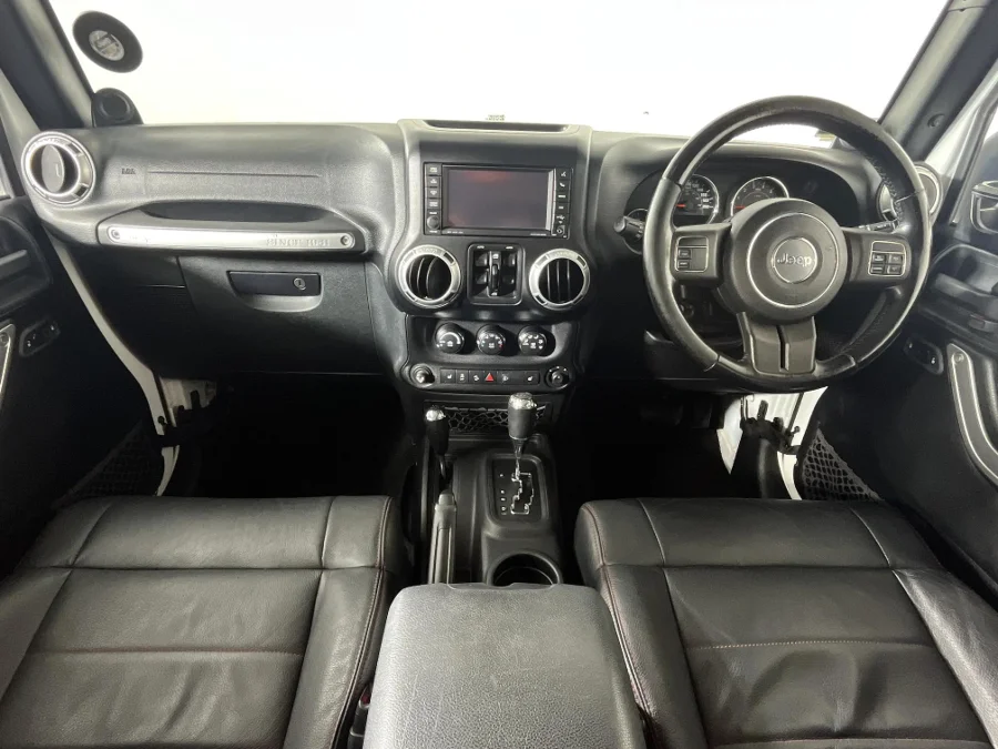 Used 2012 Jeep Wrangler Unlimited Sahara 3.6L 75th Anniversary Edition - WeBuyCars  Witbank