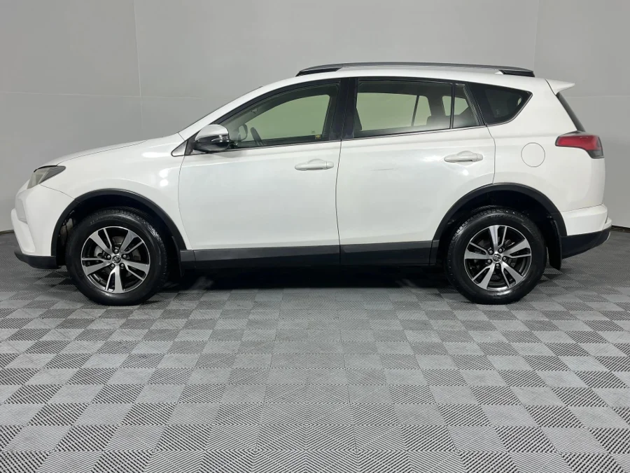 Used 2017 Toyota RAV4 2.0 GX auto - WeBuyCars Montana