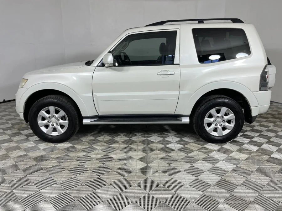 Used 2014 Mitsubishi Pajero 3-door 3.2DI-D GLS Pajero Legend Limited Edition 100 - WeBuyCars George