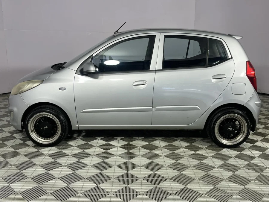 Used 2012 Hyundai i10 1.1 Motion - WeBuyCars Durban