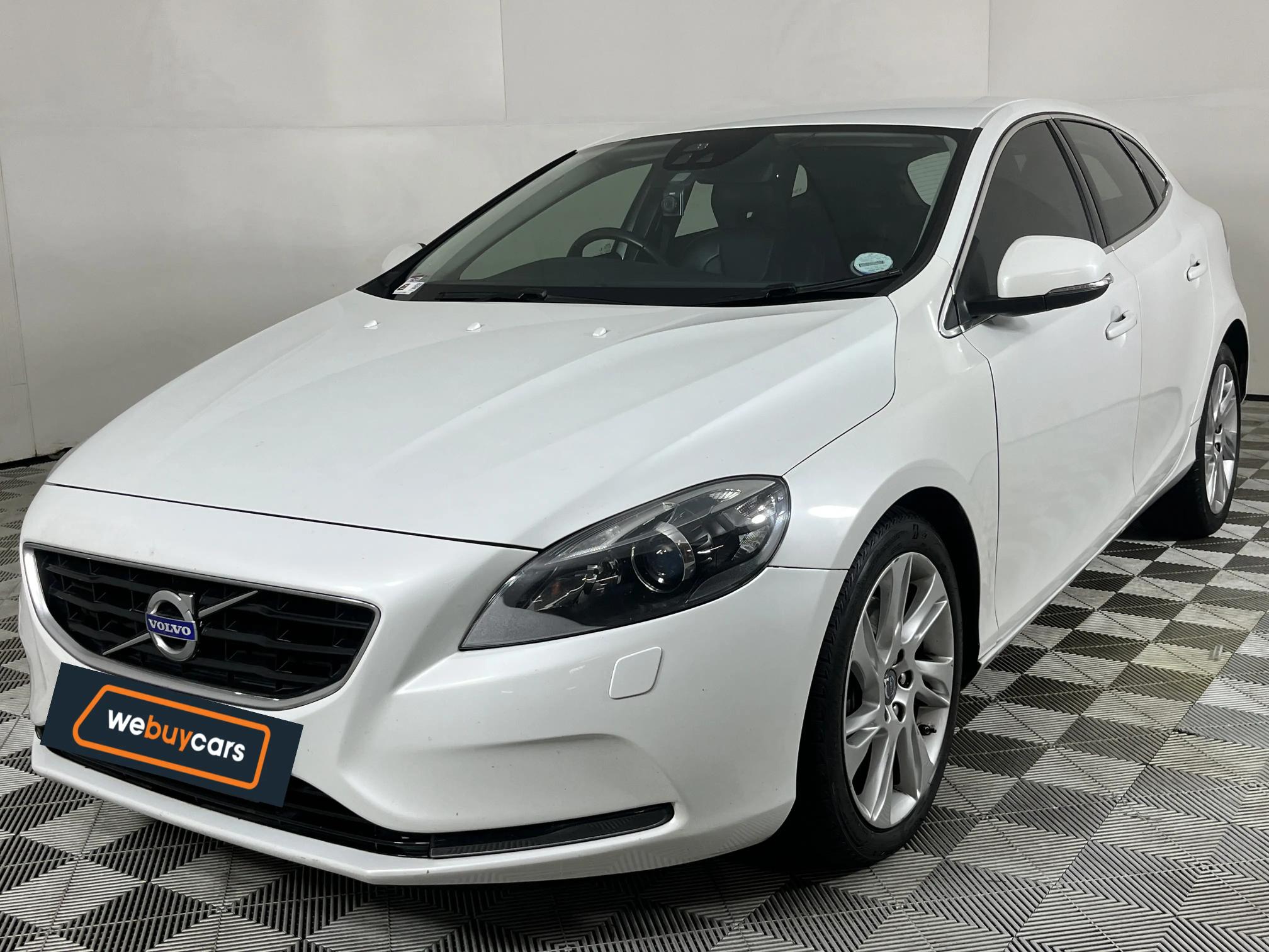 Used 2016 Volvo V40 D4 Inscription