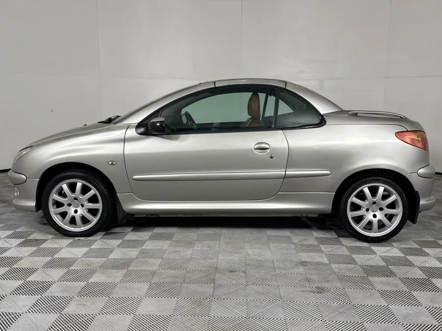 Used 2005 Peugeot 206 CC 2.0 - WeBuyCars Riverhorse