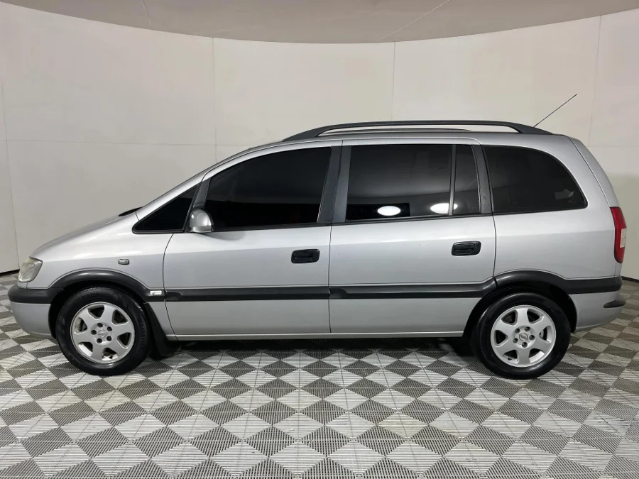 Used 2005 Opel Zafira 2.2 Elegance automatic - WeBuyCars JHB South