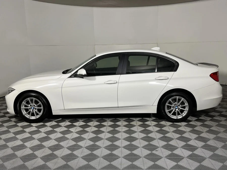 Used 2013 BMW 3 Series 320i sports-auto - WeBuyCars Germiston
