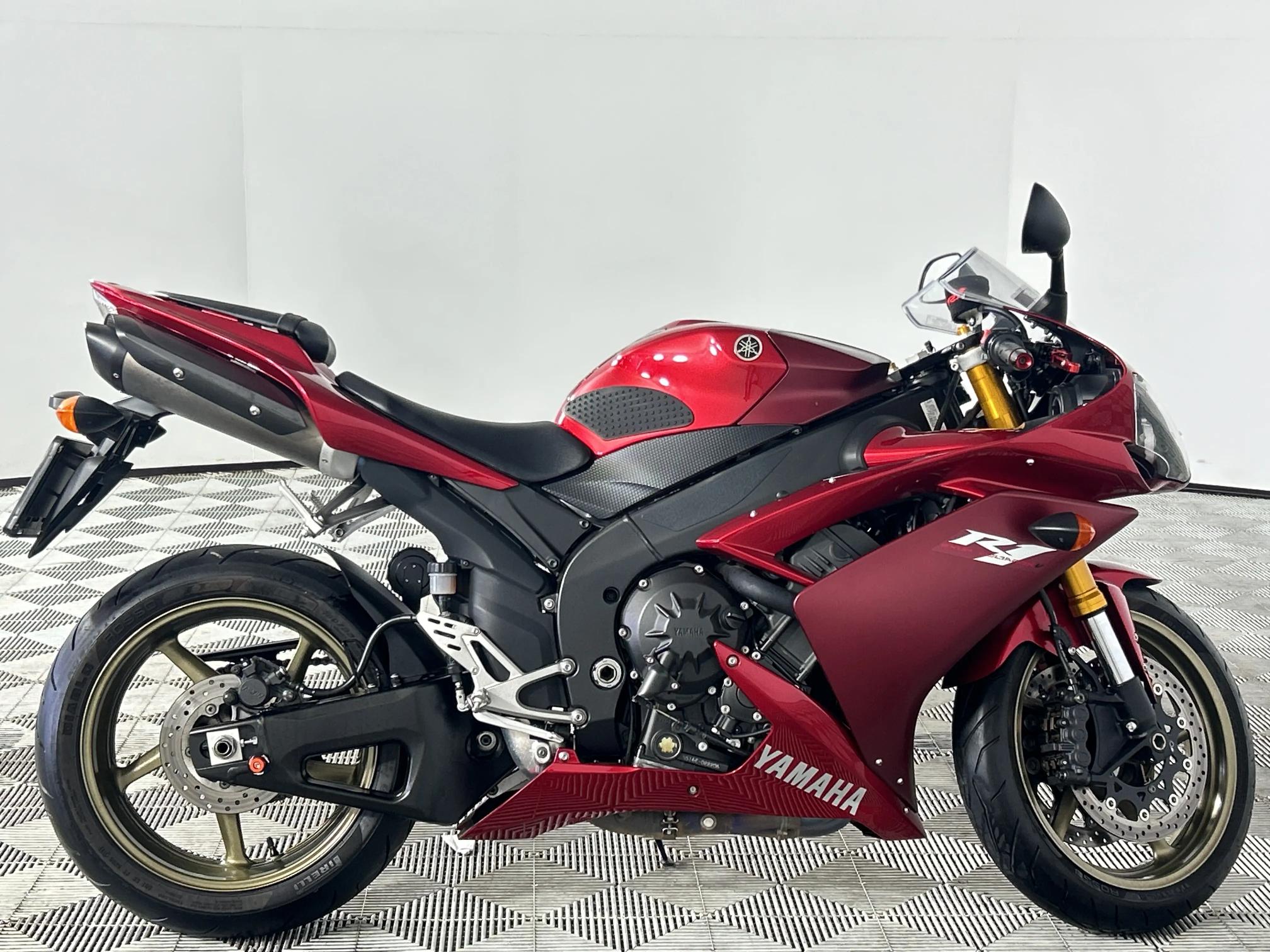 Used 2011 Yamaha YZF R1