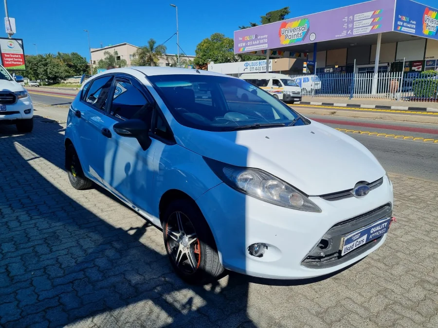 Used 2012 Ford Fiesta sedan 1.6 Ambiente - Carbase Auto Used 2012 Ford Fiesta sedan 1.6 Ambiente - Carbase Auto
