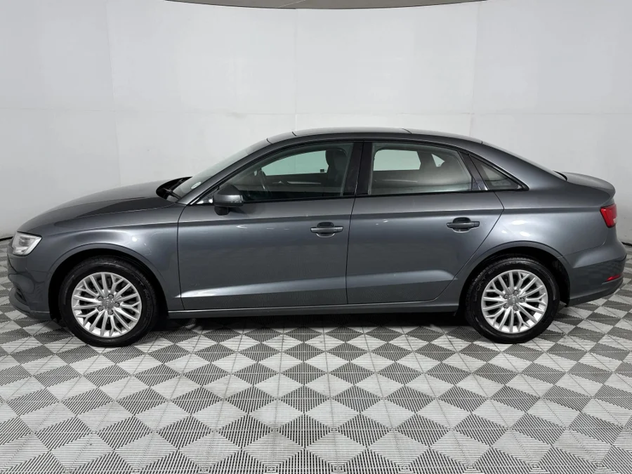 Used 2018 Audi A3 sedan 40TFSI Black Edition - WeBuyCars Lansdowne Used 2018 Audi A3 sedan 40TFSI Black Edition - WeBuyCars Lansdowne