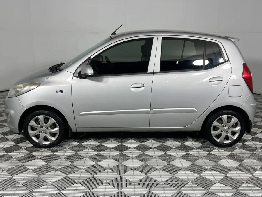 Used 2015 Hyundai i10 1.1 Motion - WeBuyCars Lansdowne