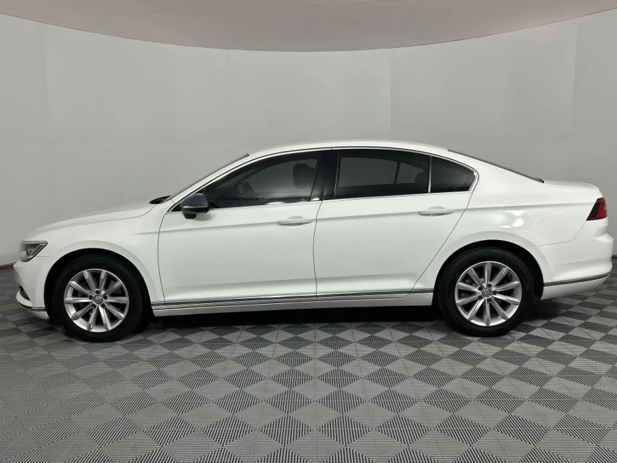 Used 2016 Volkswagen Passat 2.0TDI Executive R-Line - WeBuyCars Richmond